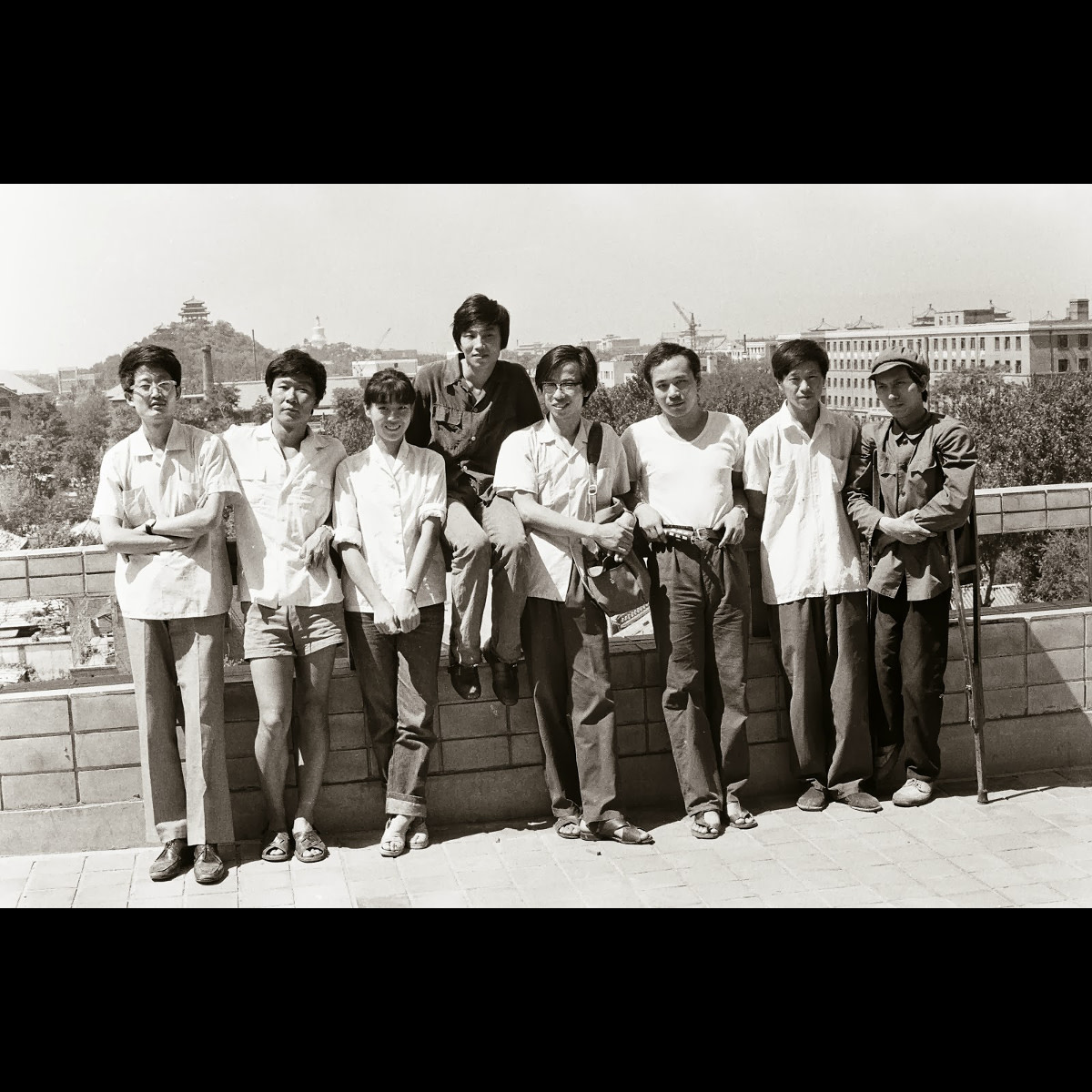 Members of Stars Art Group in 1979 – includes Qu Leilei and Li Shuang